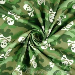 Tela de algodón camuflaje verde y calaveras | Telas Lobo