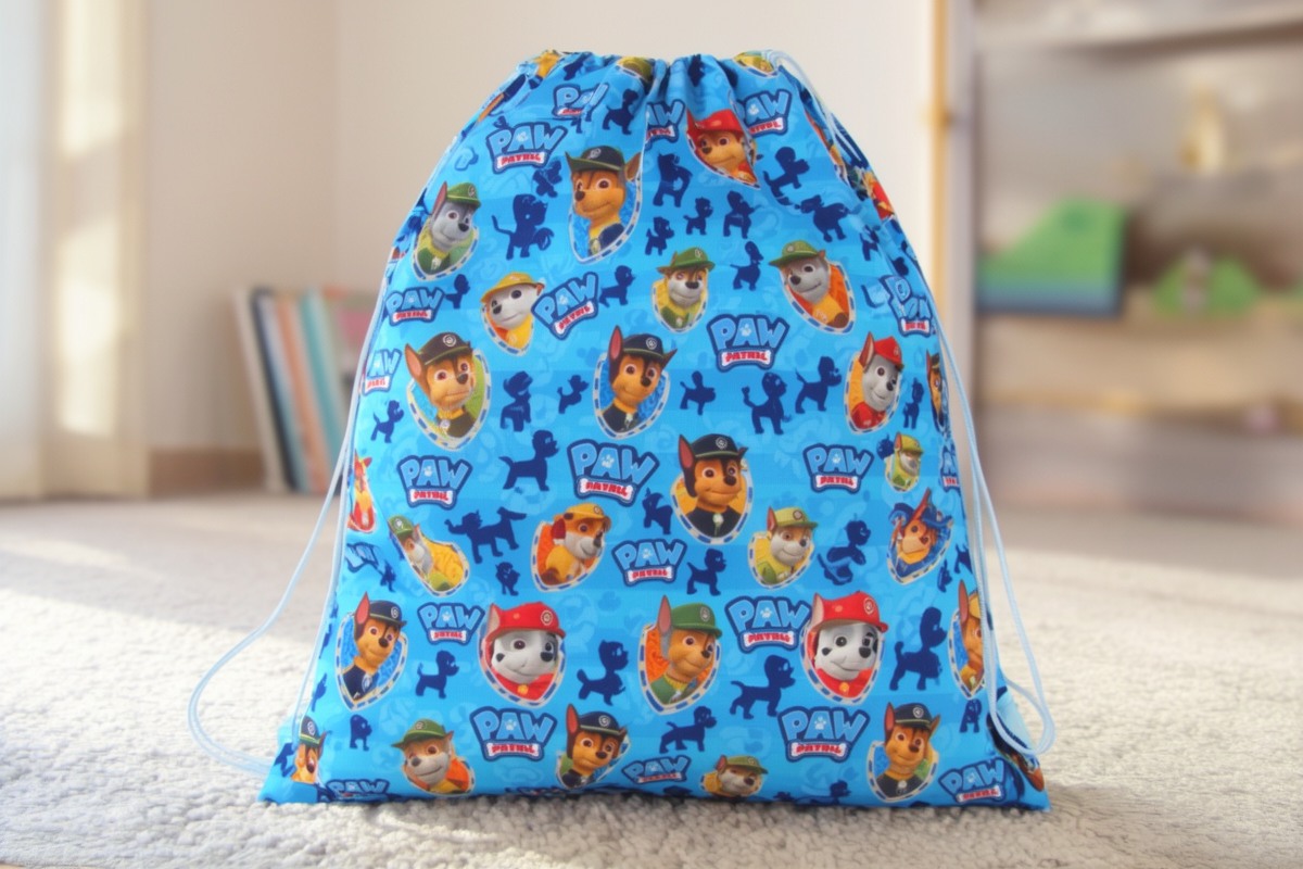 Una bolsa con cordón súper linda Una bolsa con cordón súper linda