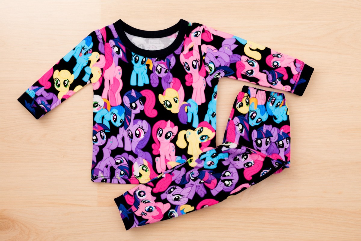 Cose este pijama de My Little Pony Cose este pijama de My Little Pony